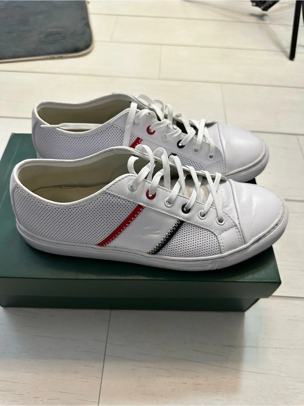 Lacoste Men's White Casual Lace-Up Sneakers with Red & Blue Accent